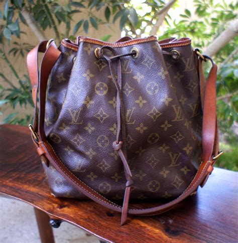 louis vuitton tote bag classic|vintage louis vuitton drawstring bag.